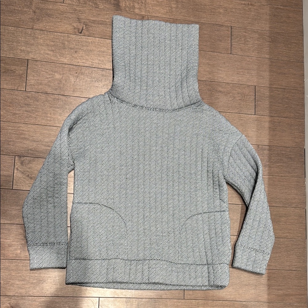 Gap Cozy black and white Turtleneck Sweater
